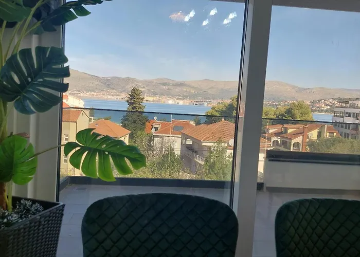 Marinore 特罗吉尔